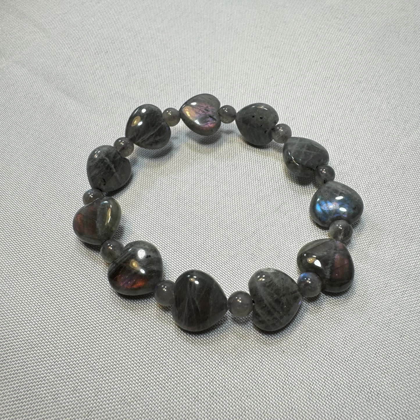 Labradorite (Heart Cut) Stretch Bracelet