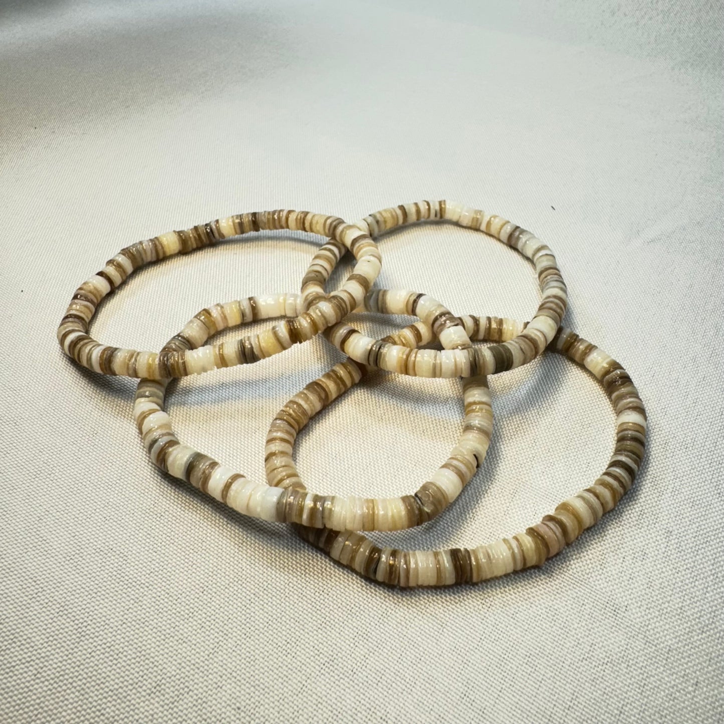 Creme Conch Shell Stretch Bracelet