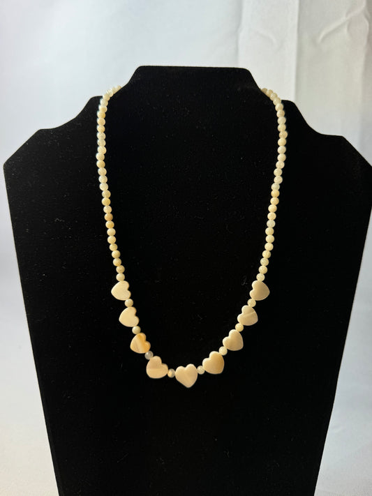 Natural Cream Shell Heart Necklace